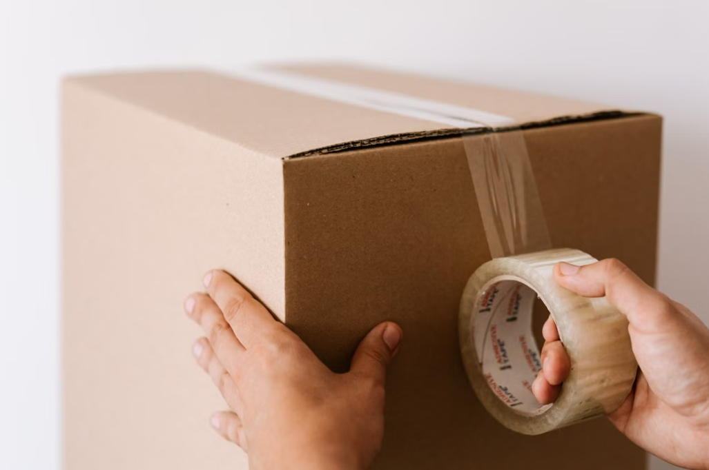Meticulous Sealing and Protection | Door-to-Door Moving and Transfer Service for Large Furniture