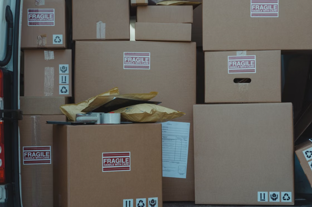 Fragile Item Protection | Door-to-Door Moving and Loading Service for Large Furniture